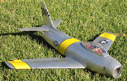 F-86-3.jpg_s.jpg (32760 bytes)